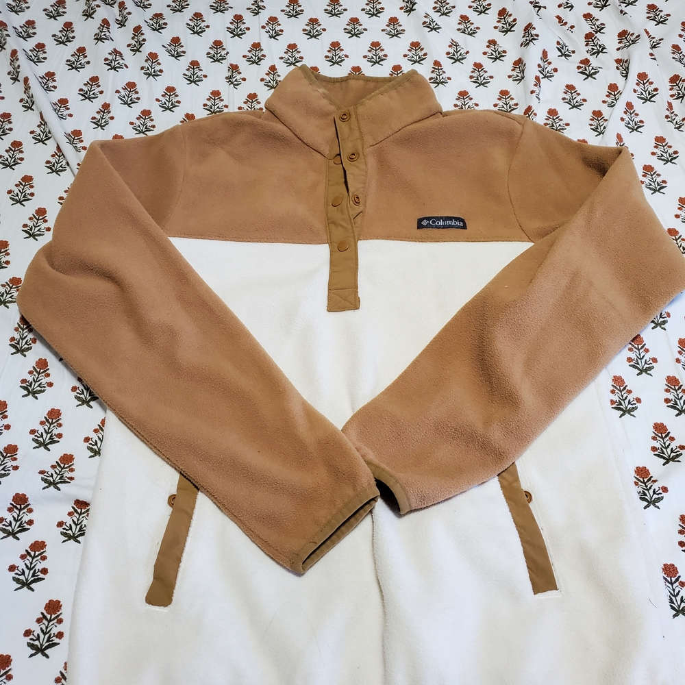 Columbia Tan and Cream Fleece Jacket